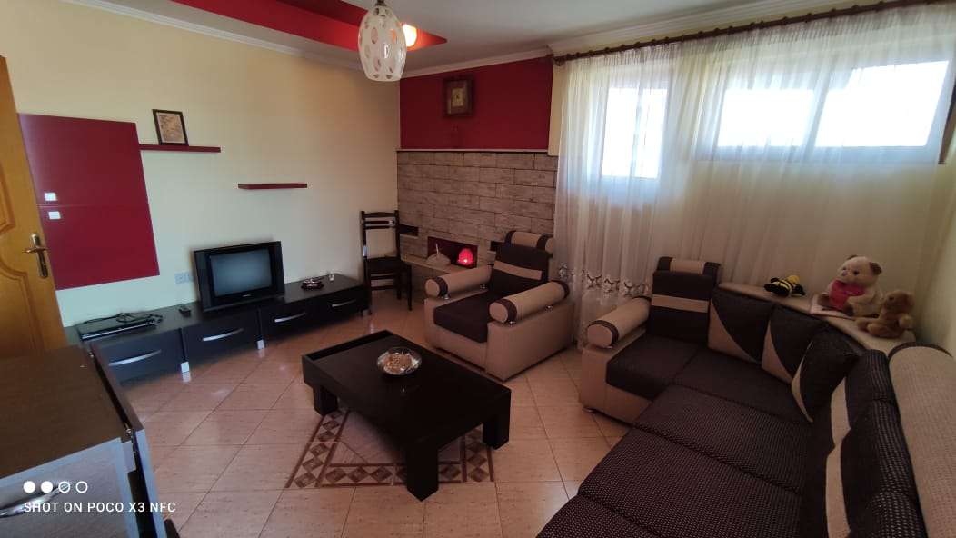 Shitet apartament 1+1 tek Rruga e Dibres